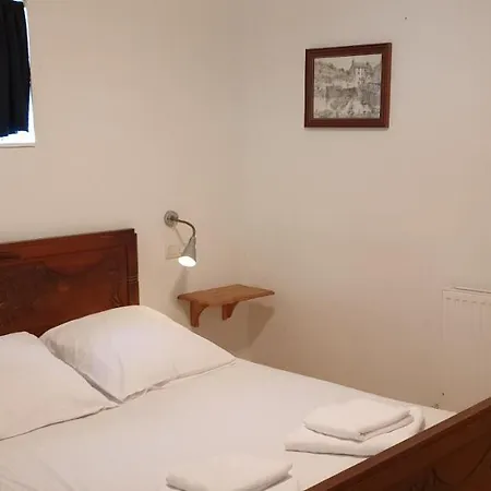 Apart Otel Presqu'ile De *