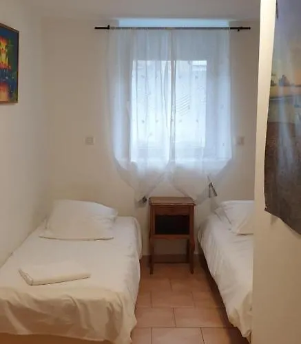 Hotel apartamentowy Presqu'ile De *